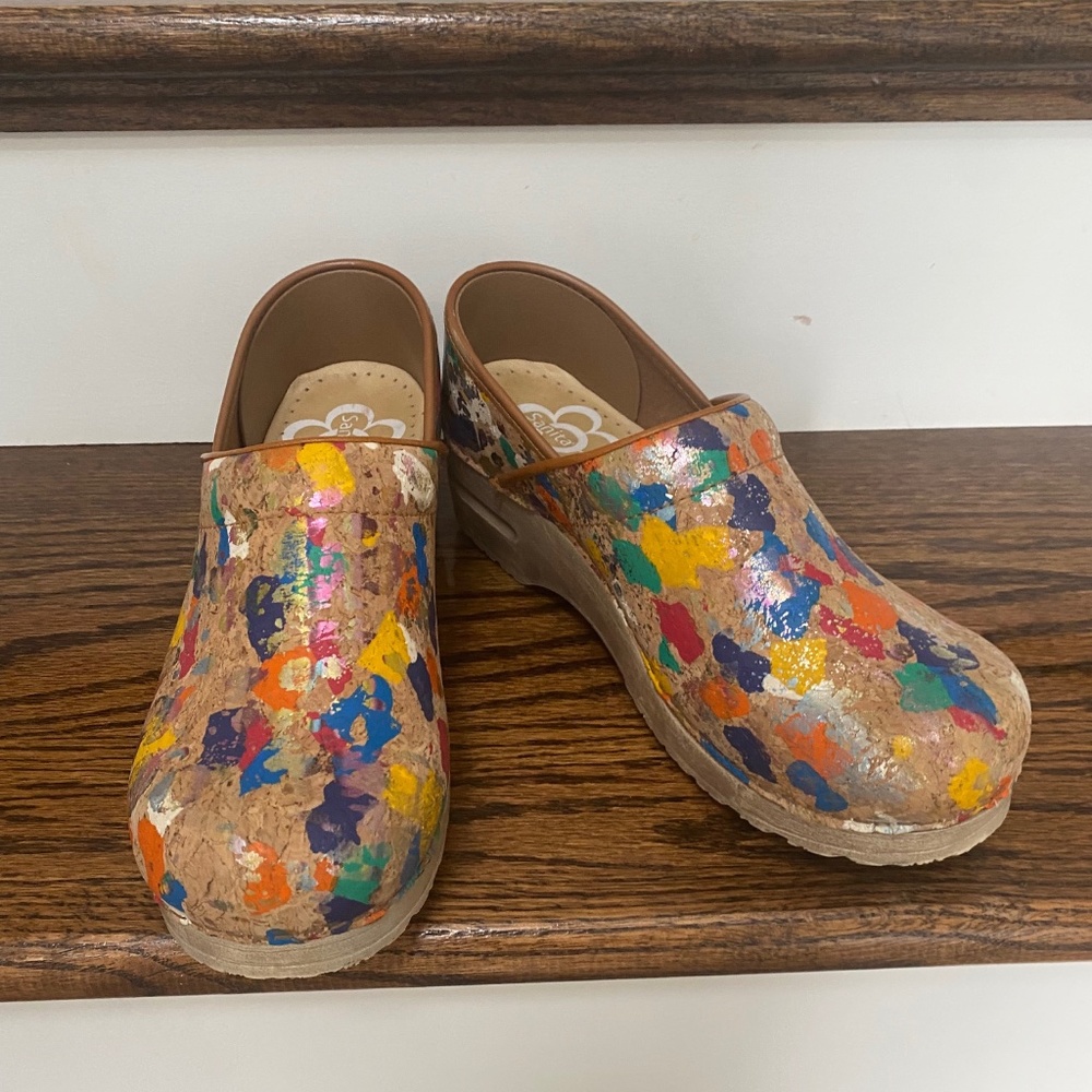 Sanita Splatter Cork Clogs sz 39 (8.5)